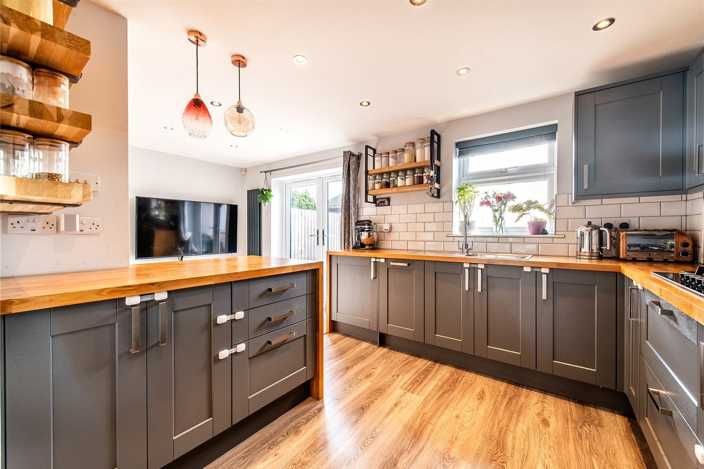 2 bedroom house for sale in Hoo | Robinson Michael & Jackson