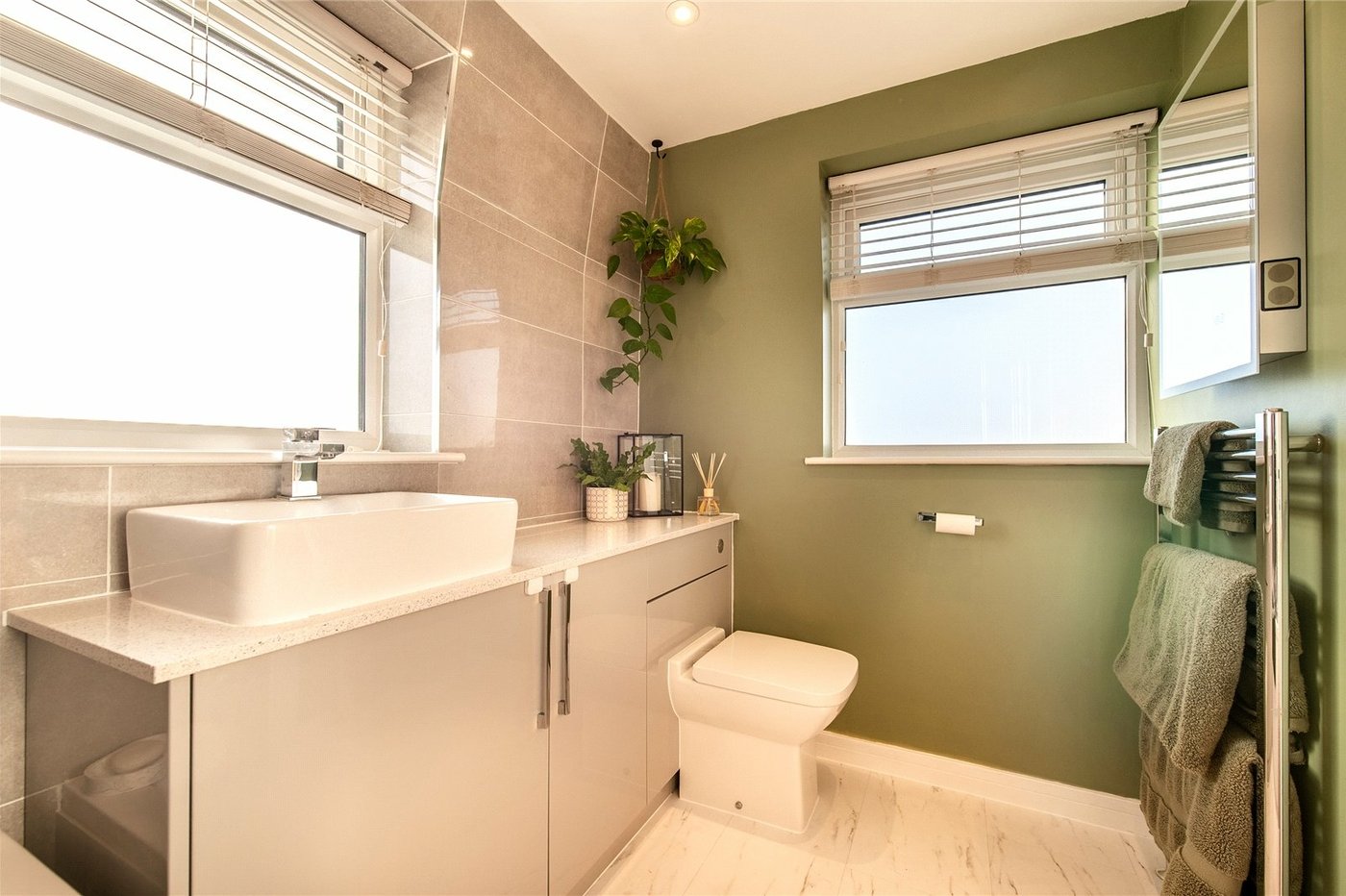 2 bedroom house for sale in Hoo | Robinson Michael & Jackson