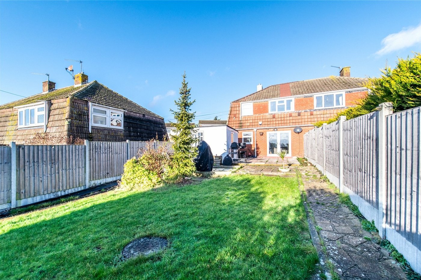 2 bedroom house for sale in Hoo | Robinson Michael & Jackson