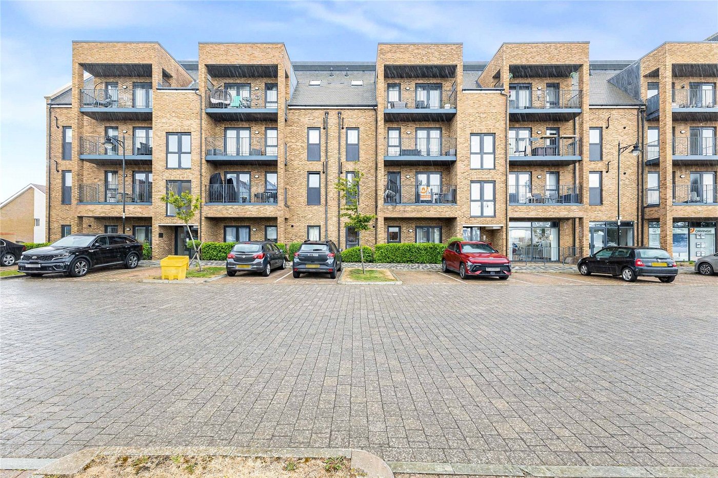 2 bedroom property for sale in Rochester | Robinson Michael & Jackson