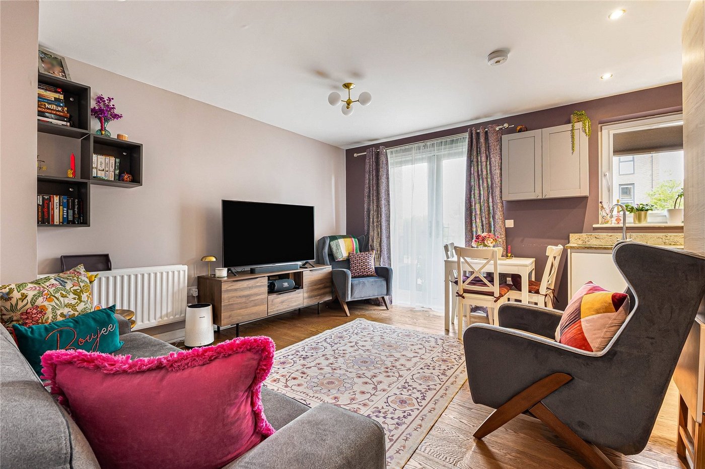 2 bedroom property for sale in Rochester | Robinson Michael & Jackson