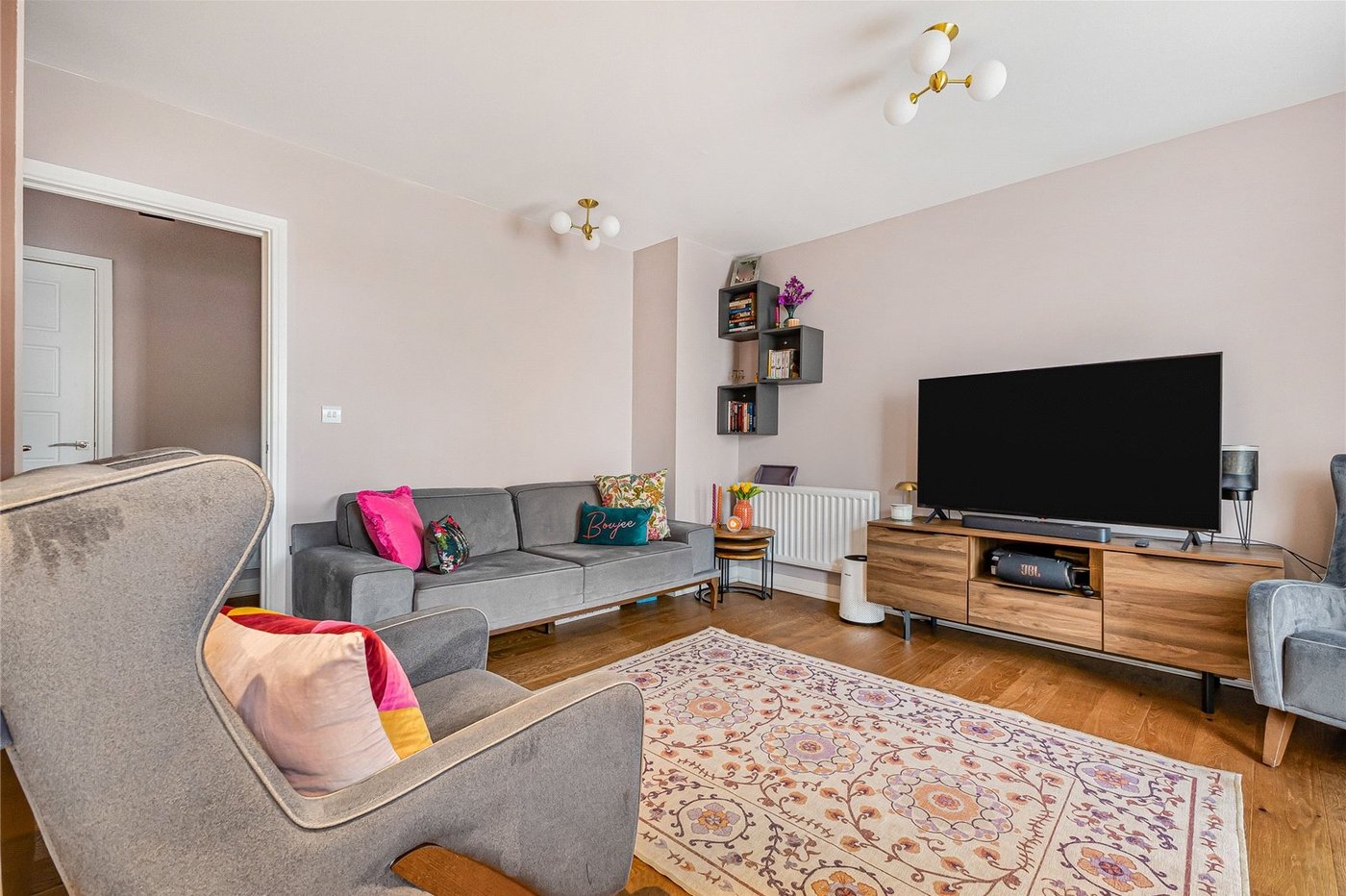 2 bedroom property for sale in Rochester | Robinson Michael & Jackson