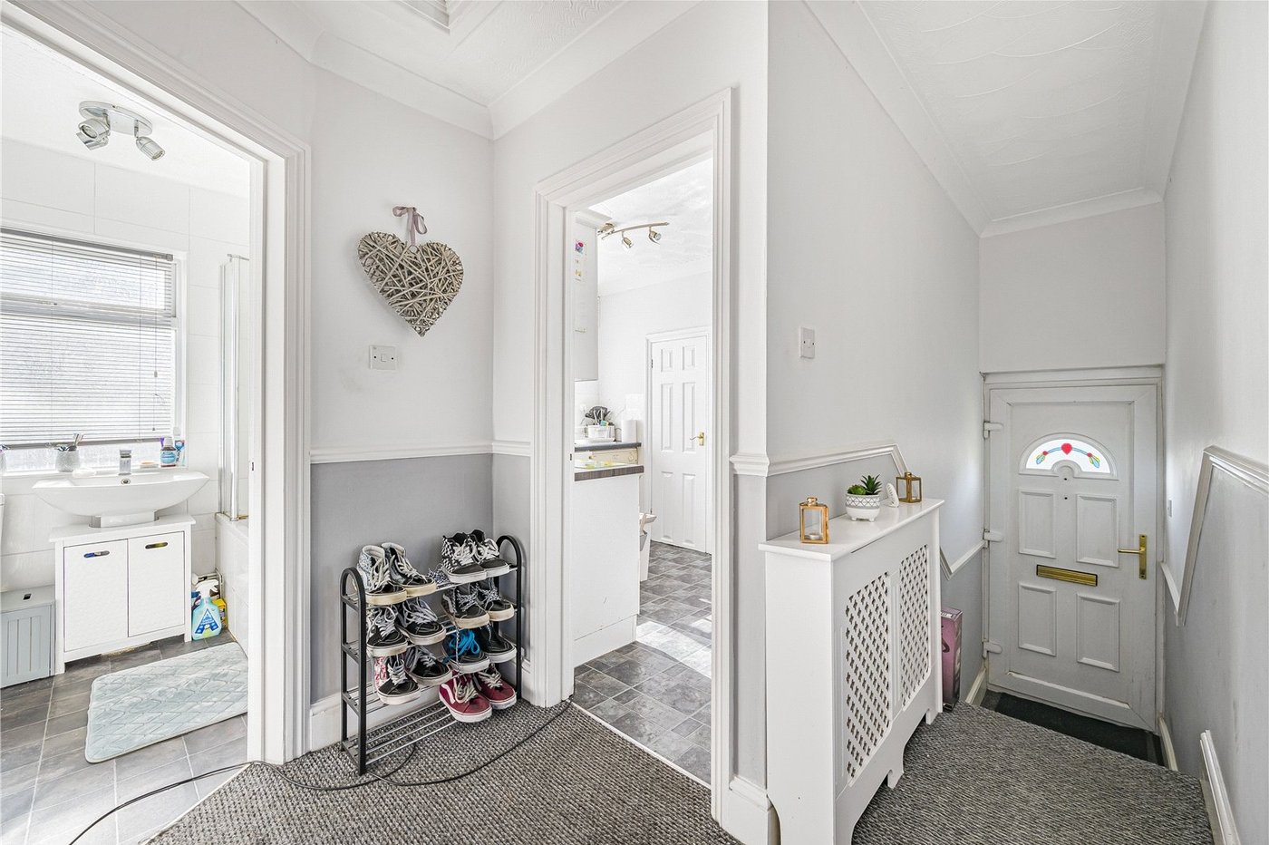 2 bedroom property for sale in Greenhithe | Robinson Jackson