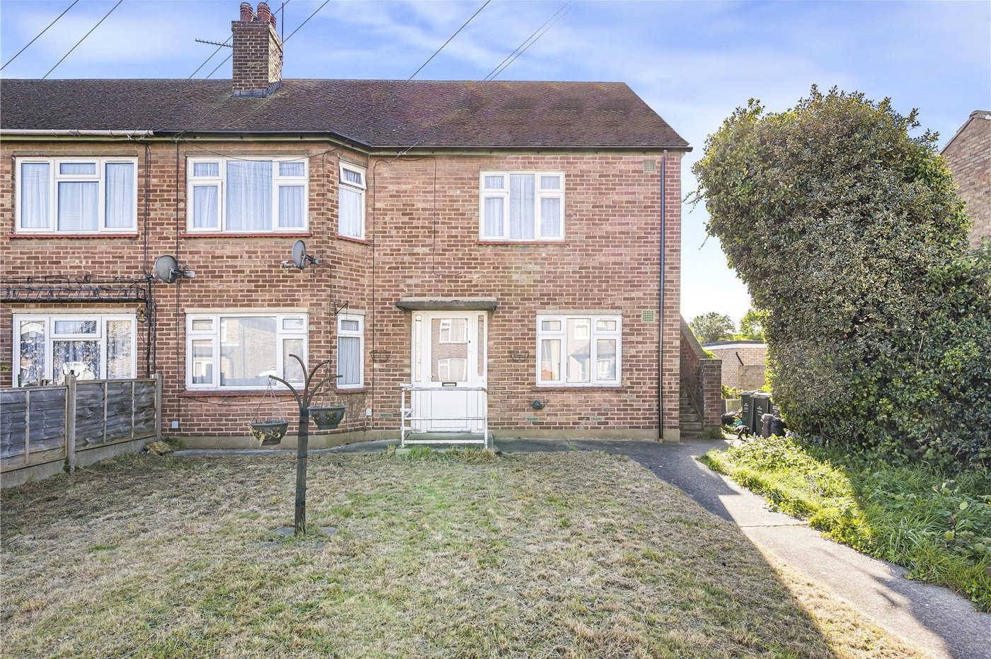 2 bedroom property for sale in Greenhithe | Robinson Jackson