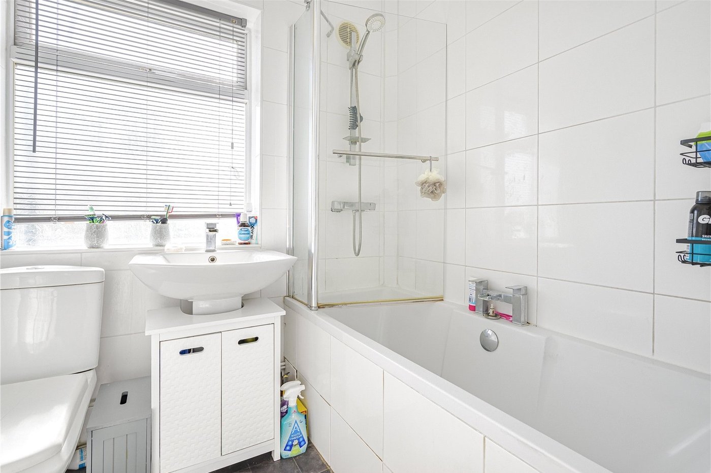 2 bedroom property for sale in Greenhithe | Robinson Jackson