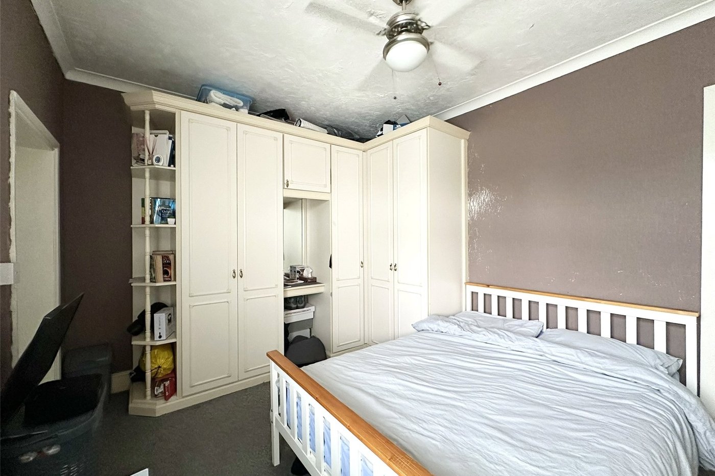 2 bedroom house for sale in Greenhithe | Robinson Jackson