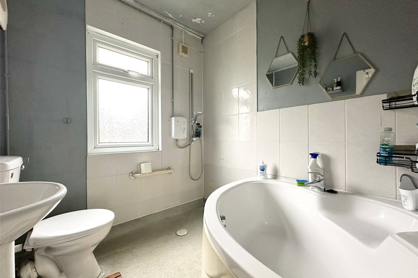 2 bedroom house for sale in Greenhithe | Robinson Jackson