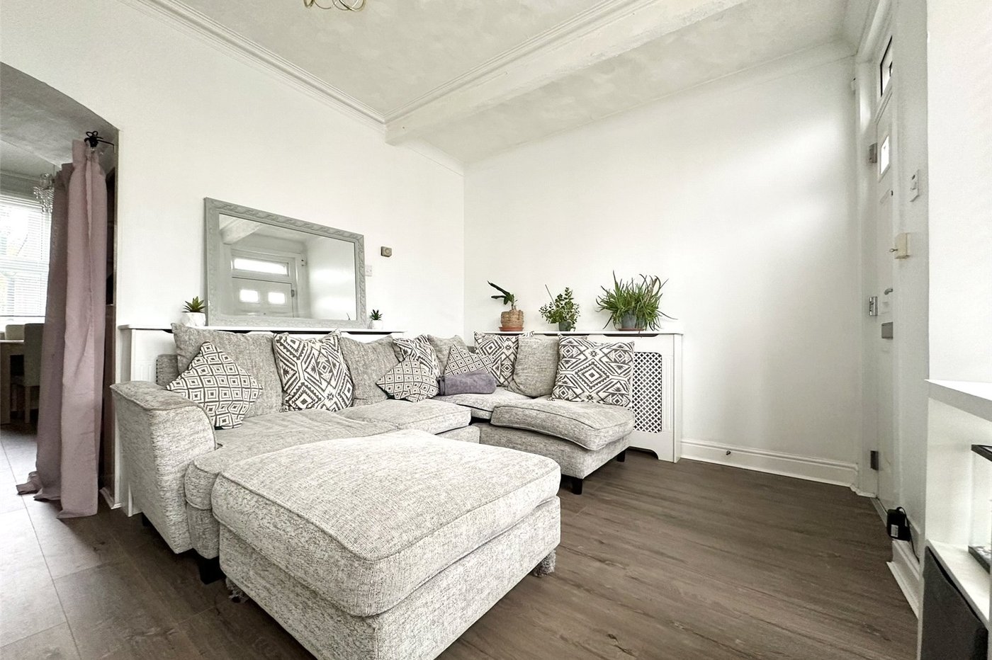 2 bedroom house for sale in Greenhithe | Robinson Jackson