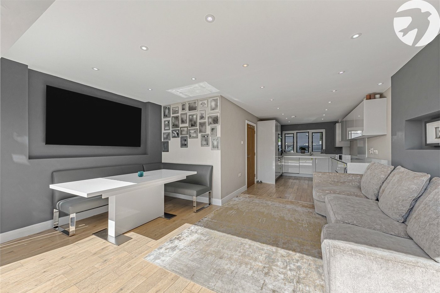 3 bedroom property for sale in Greenhithe | Robinson Jackson