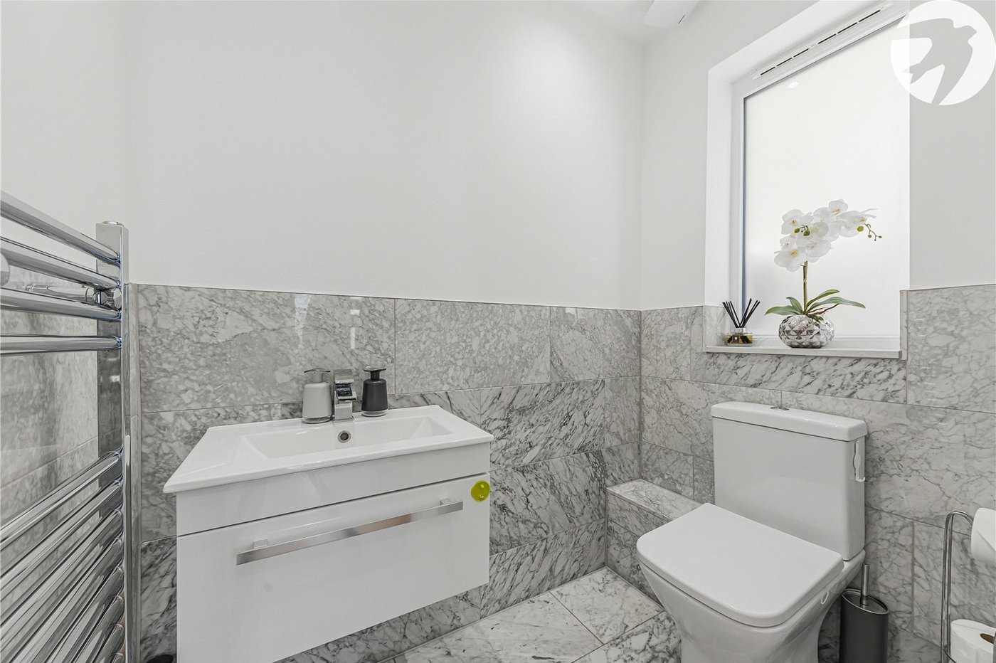 3 bedroom property for sale in Greenhithe | Robinson Jackson