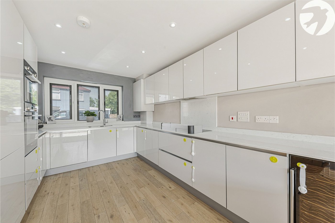 3 bedroom property for sale in Greenhithe | Robinson Jackson