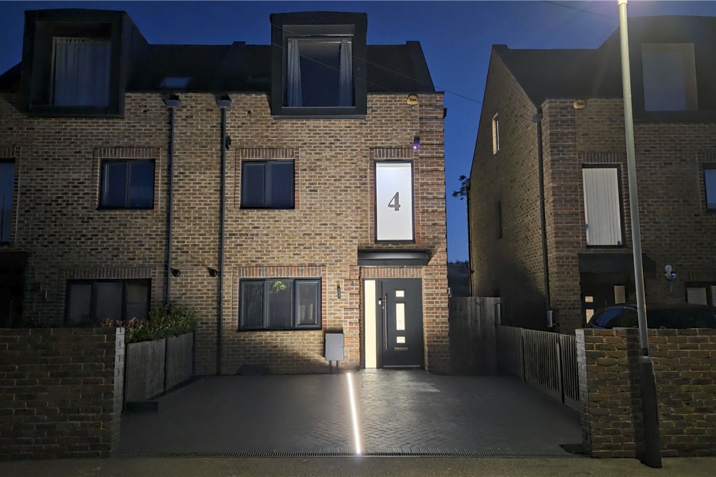 3 bedroom property for sale in Greenhithe | Robinson Jackson