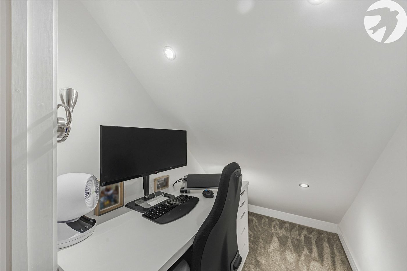 3 bedroom property for sale in Greenhithe | Robinson Jackson