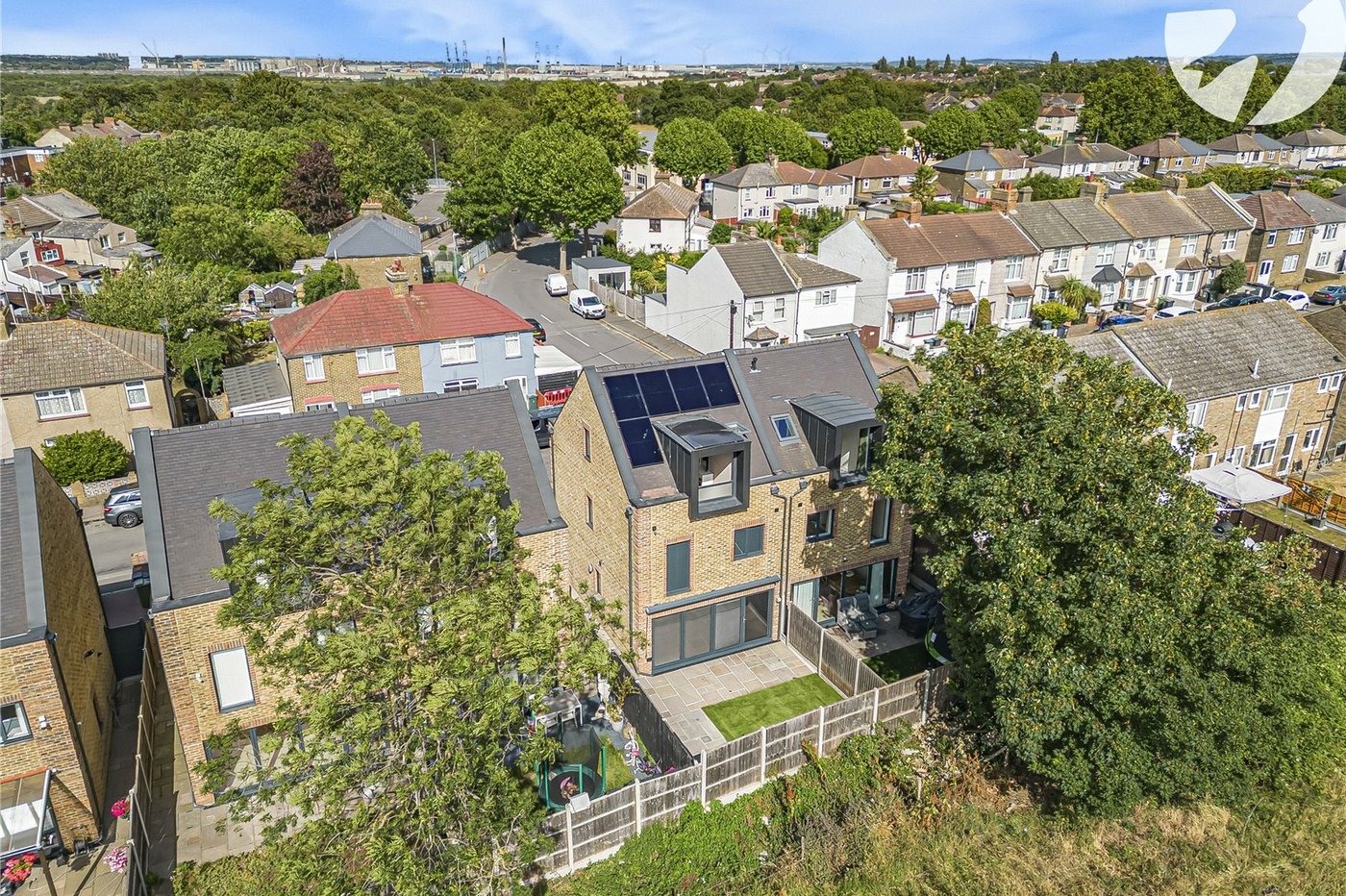 3 bedroom property for sale in Greenhithe | Robinson Jackson