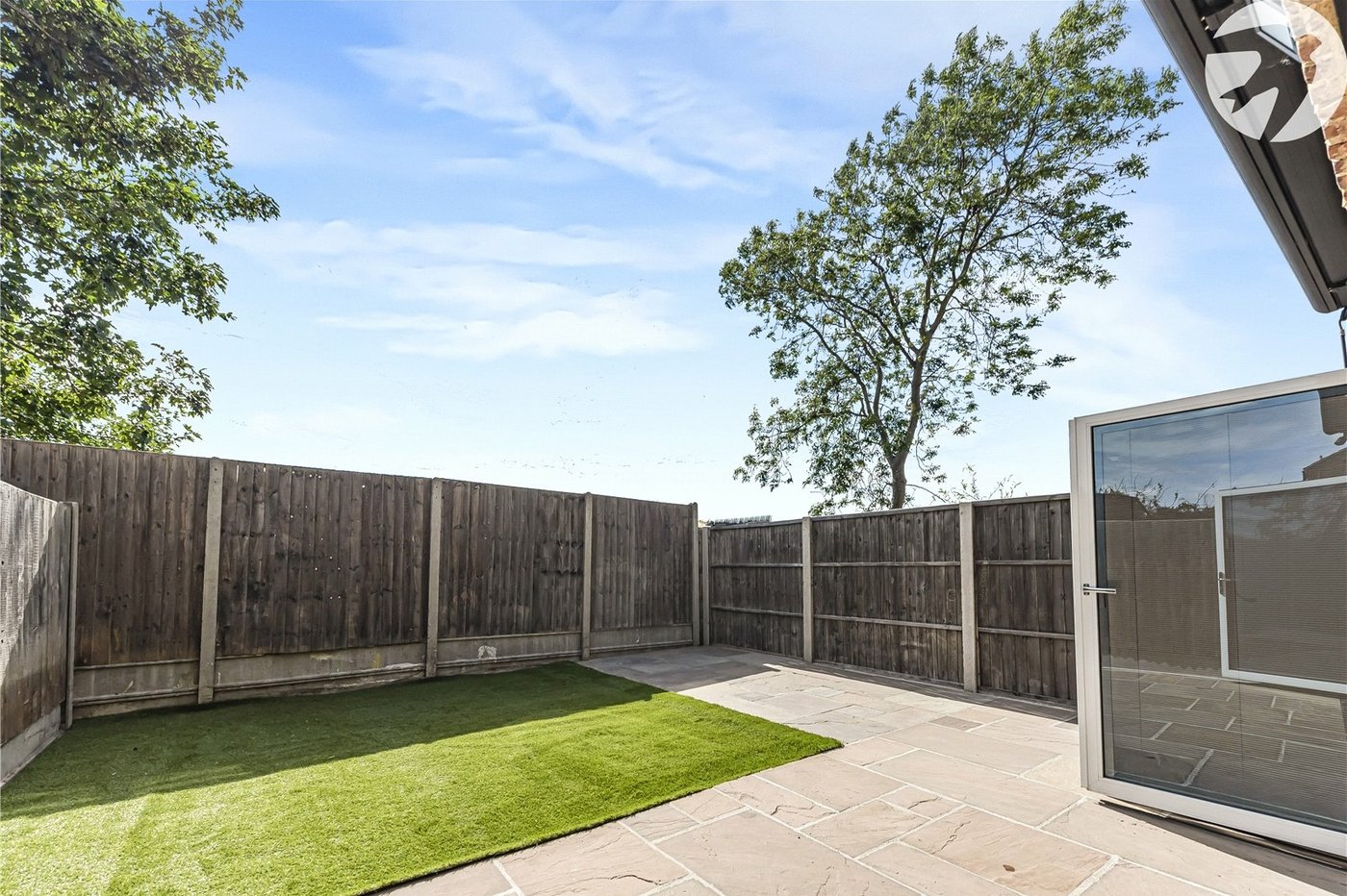 3 bedroom property for sale in Greenhithe | Robinson Jackson