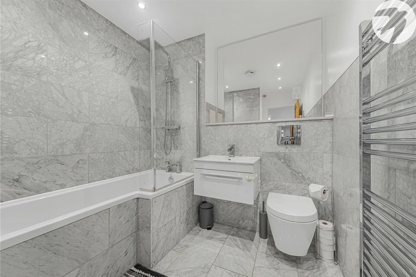 3 bedroom property for sale in Greenhithe | Robinson Jackson