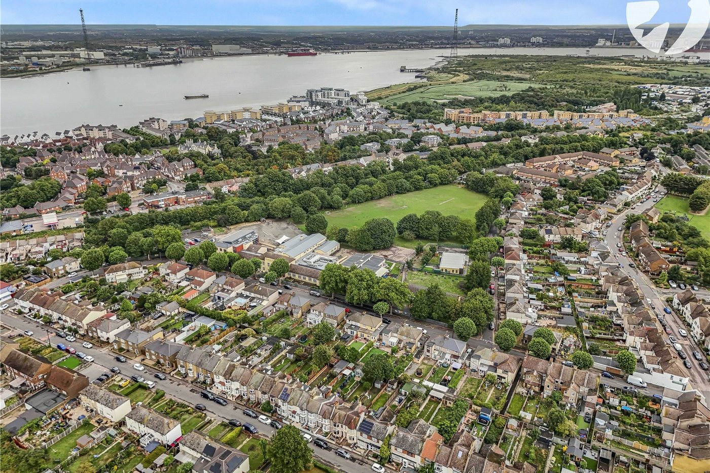 2 bedroom house for sale in Greenhithe | Robinson Jackson