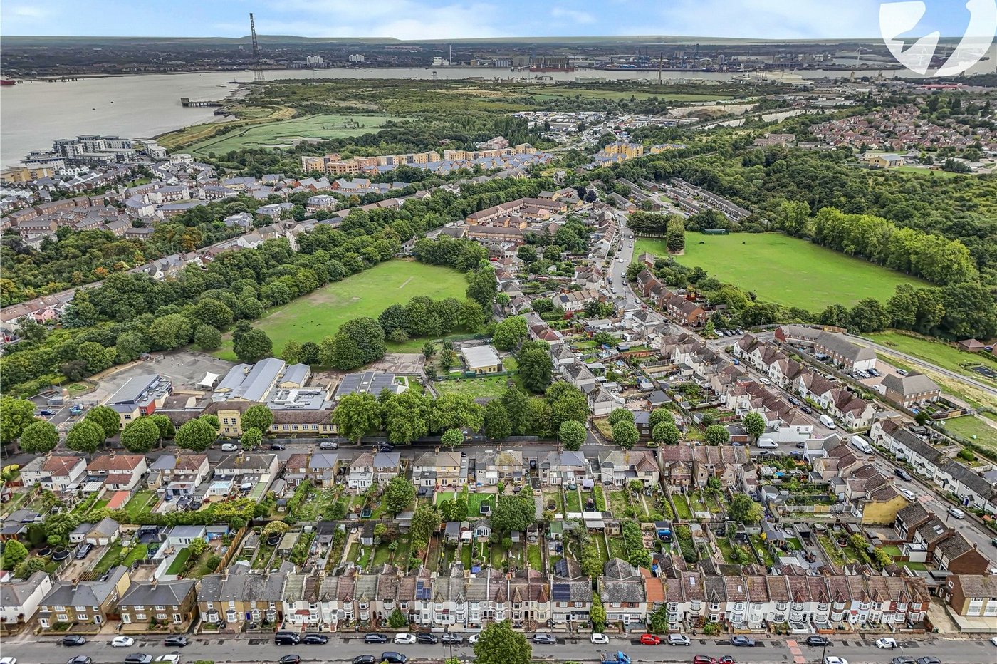 2 bedroom house for sale in Greenhithe | Robinson Jackson