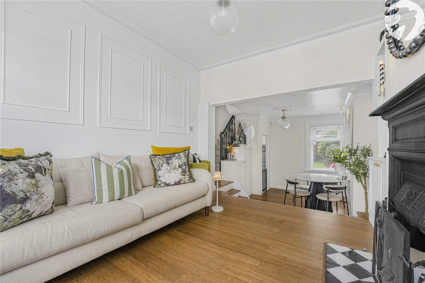 2 bedroom house for sale in Greenhithe | Robinson Jackson