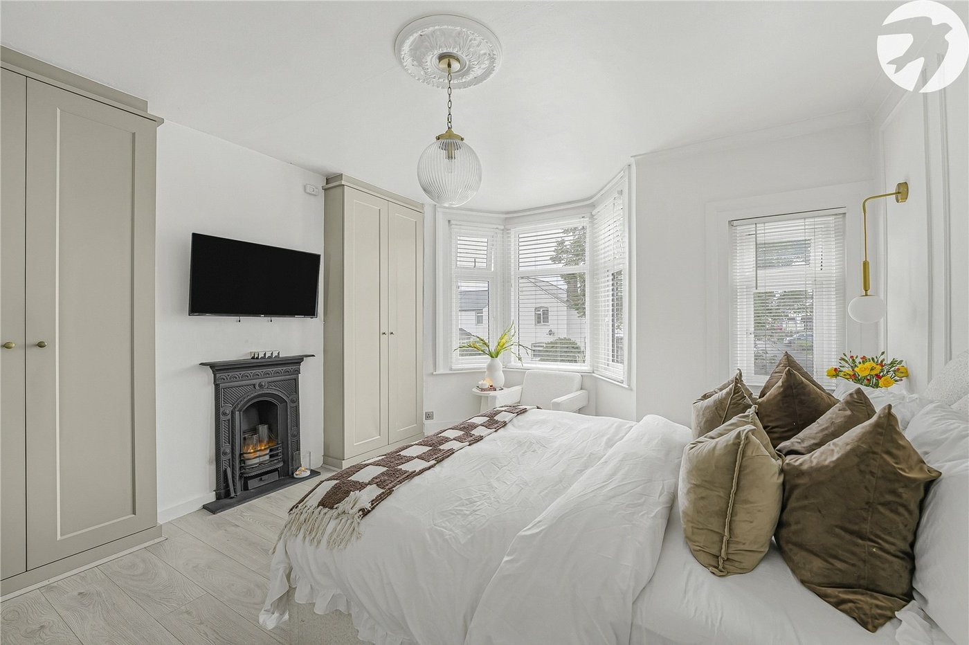 2 bedroom house for sale in Greenhithe | Robinson Jackson