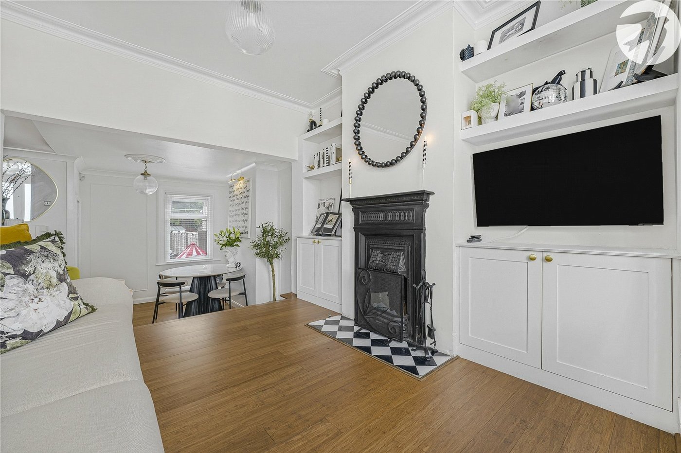 2 bedroom house for sale in Greenhithe | Robinson Jackson