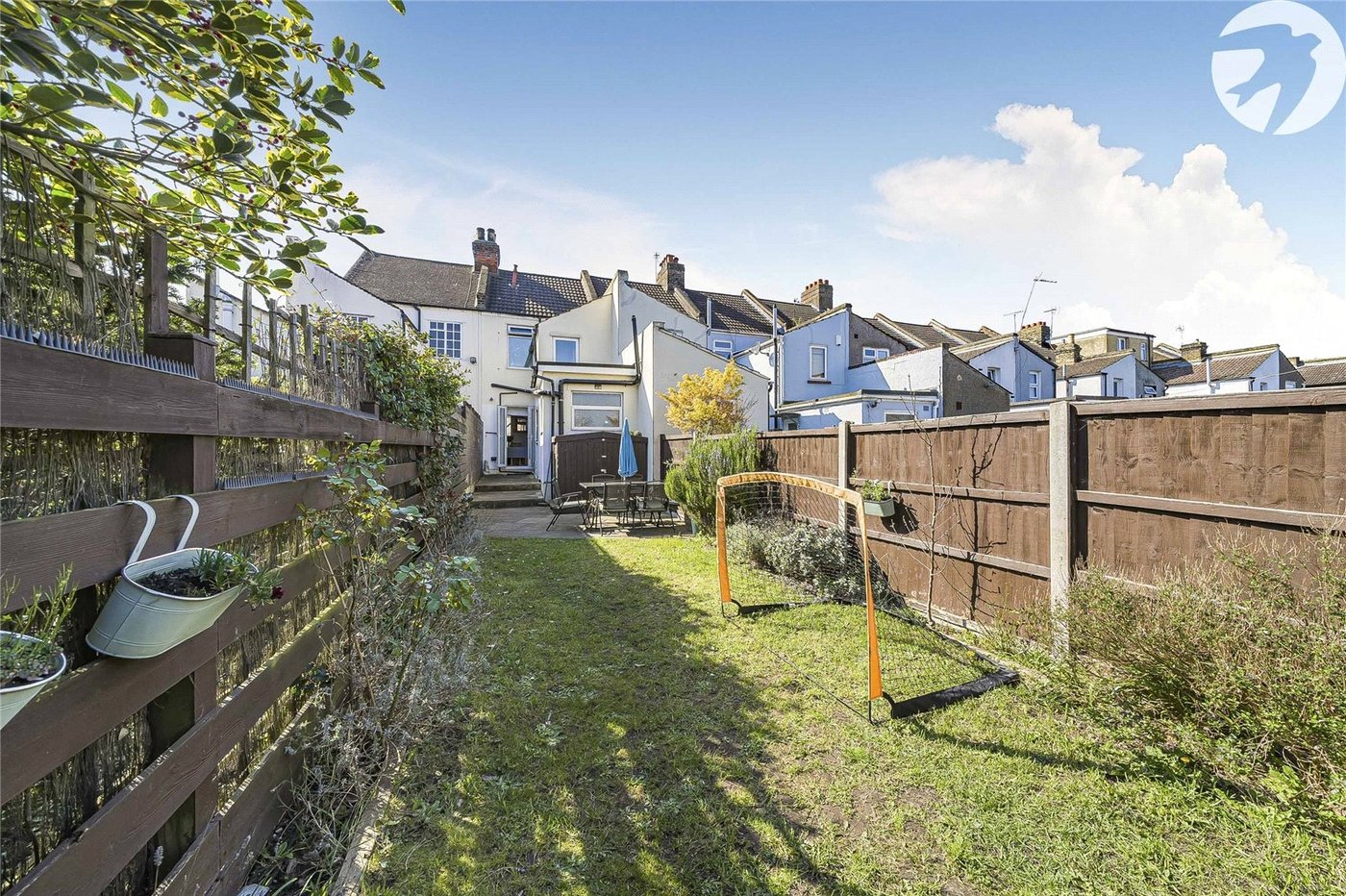 2 bedroom house for sale in Greenhithe | Robinson Jackson