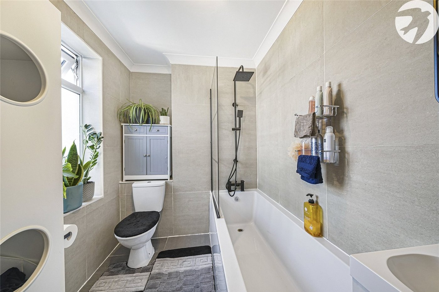 2 bedroom house for sale in Greenhithe | Robinson Jackson