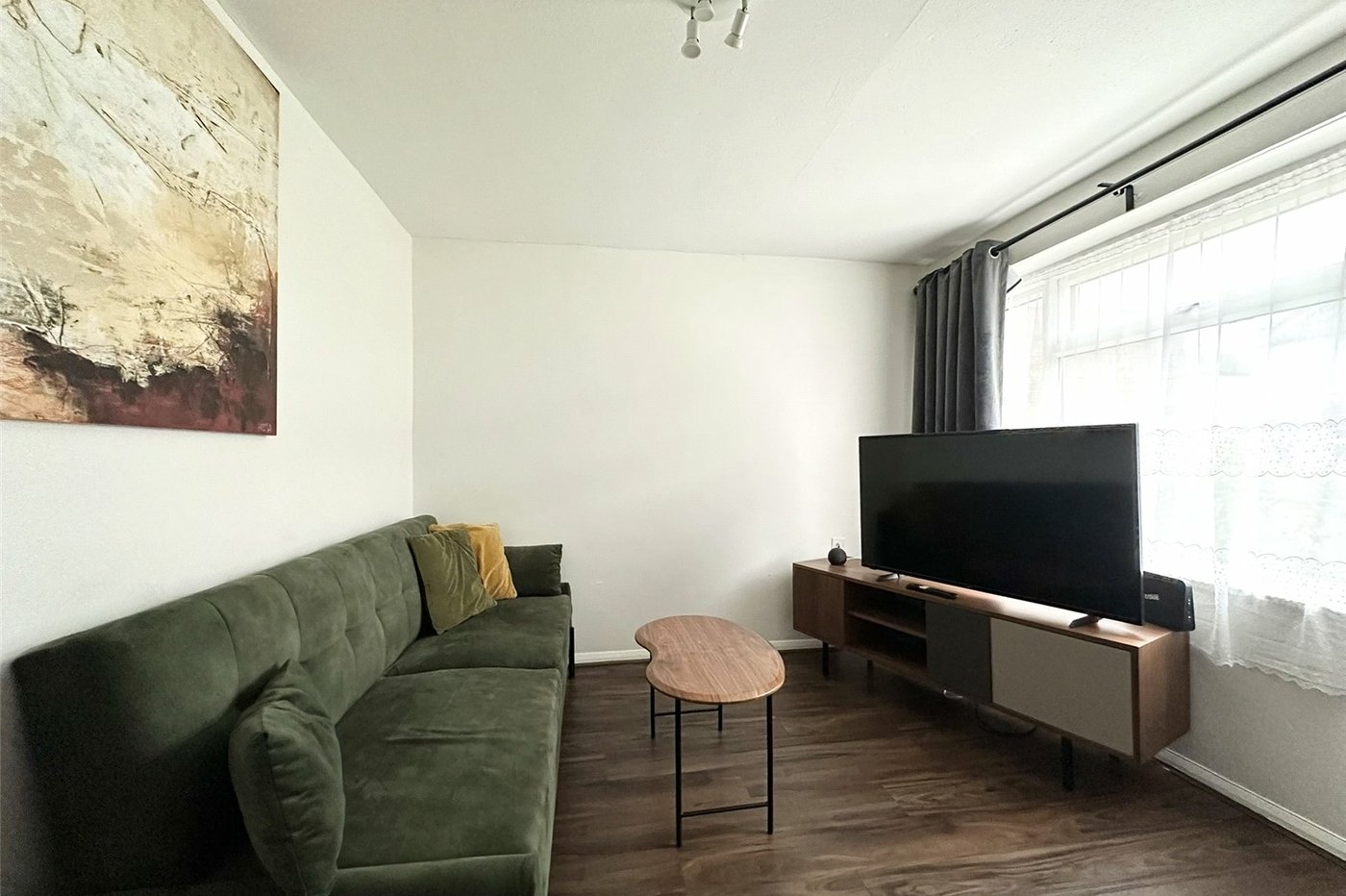 2 bedroom house for sale in Greenhithe | Robinson Jackson