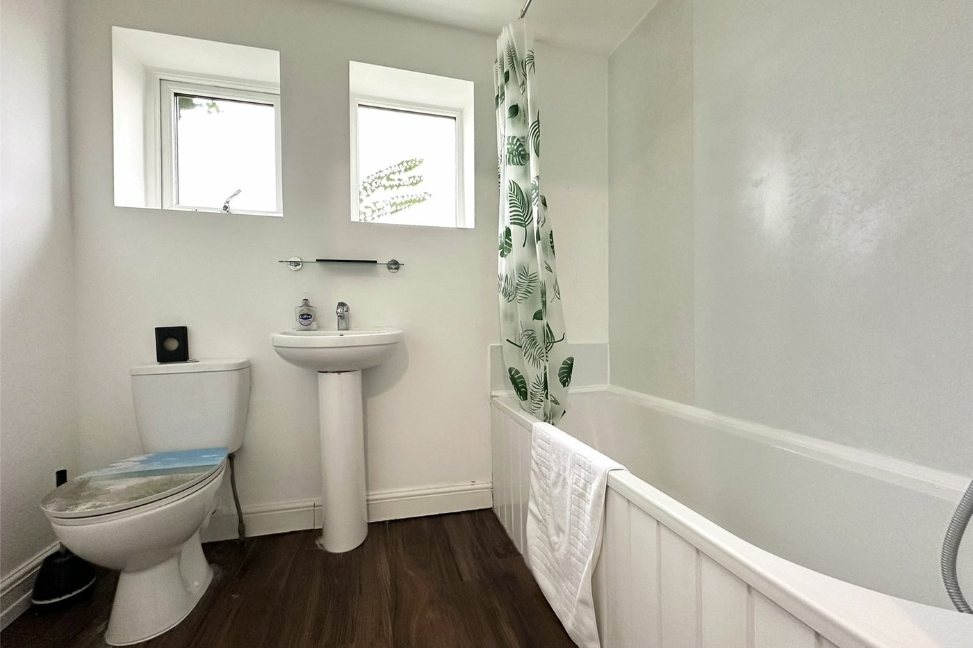 2 bedroom house for sale in Greenhithe | Robinson Jackson