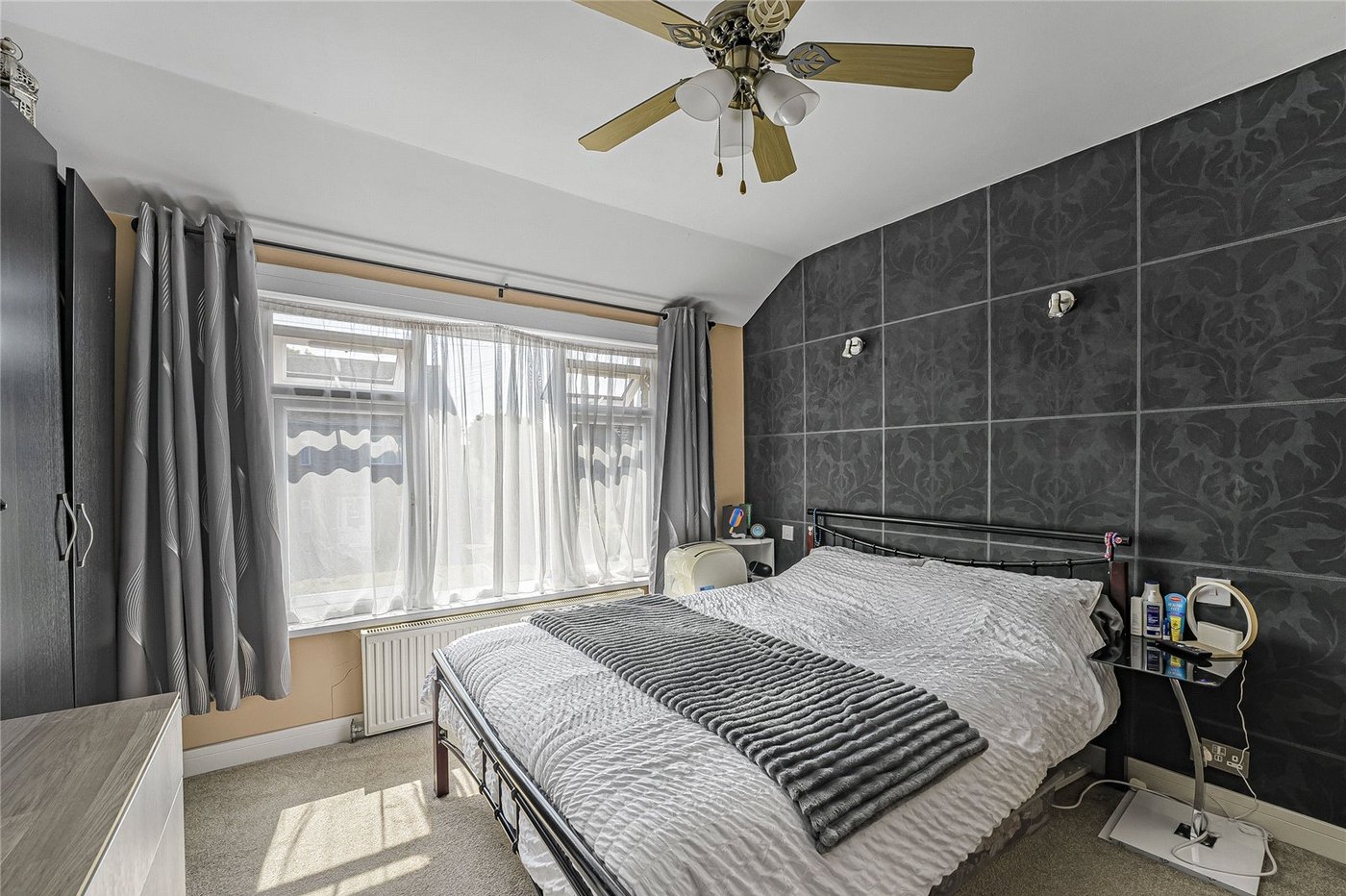 3 bedroom house for sale in Greenhithe | Robinson Jackson