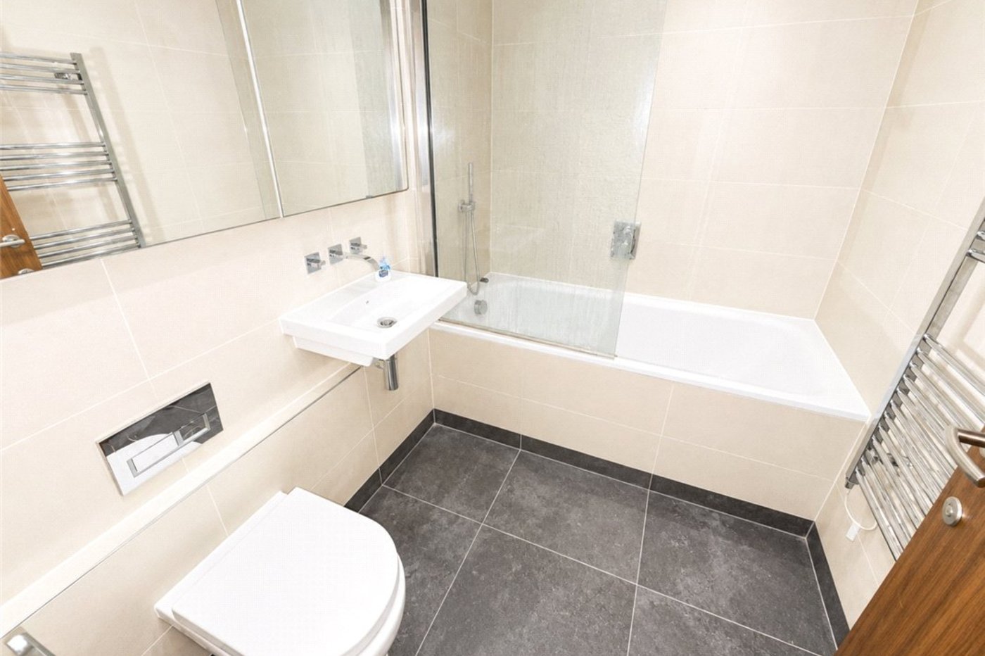 2 bedroom property for sale in Orpington | Robinson Jackson