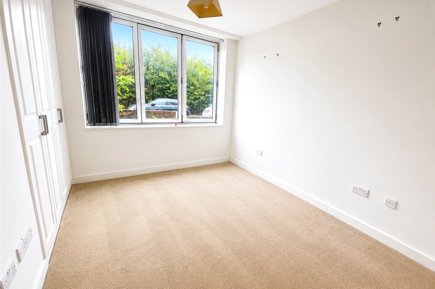 2 bedroom property for sale in Orpington | Robinson Jackson