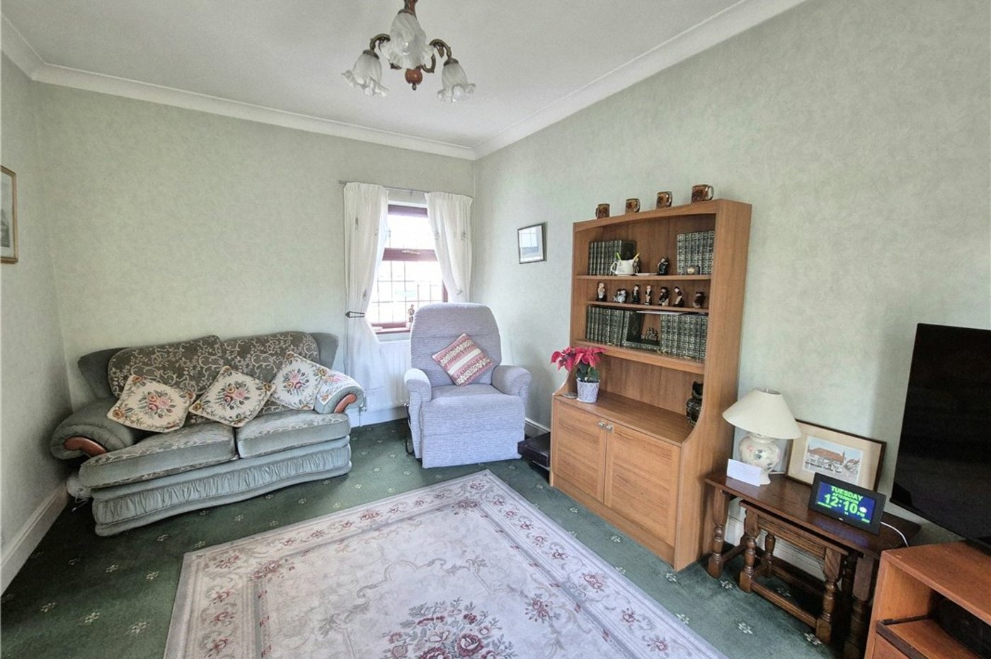 3 bedroom bungalow for sale in Orpington | Robinson Jackson