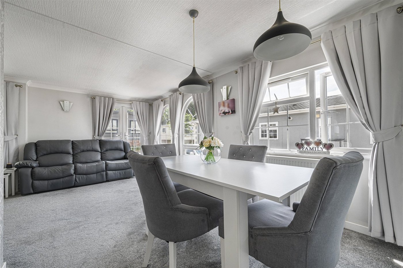 2 bedroom property for sale in Wrotham | Robinson Jackson