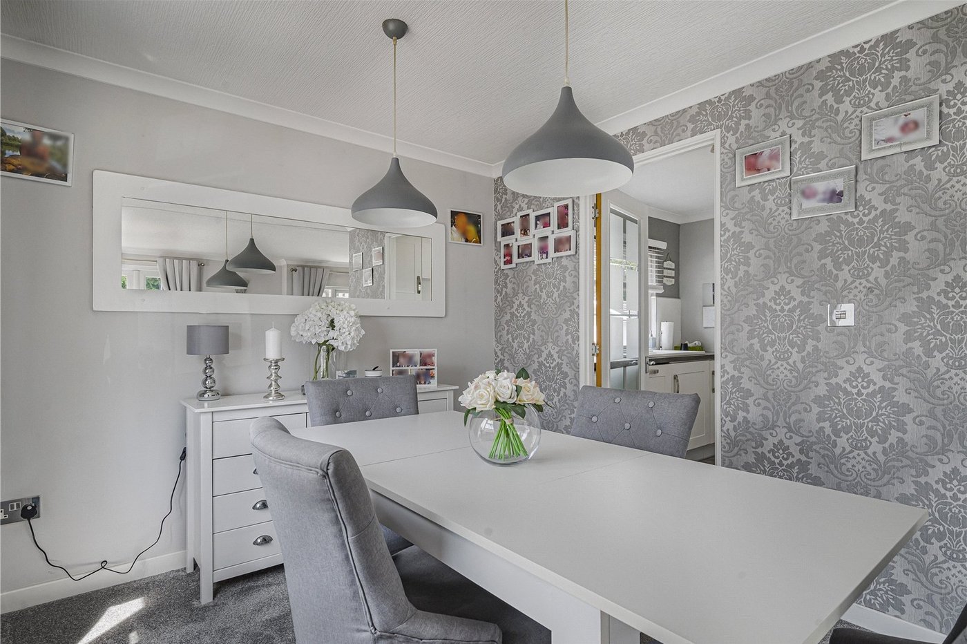 2 bedroom property for sale in Wrotham | Robinson Jackson