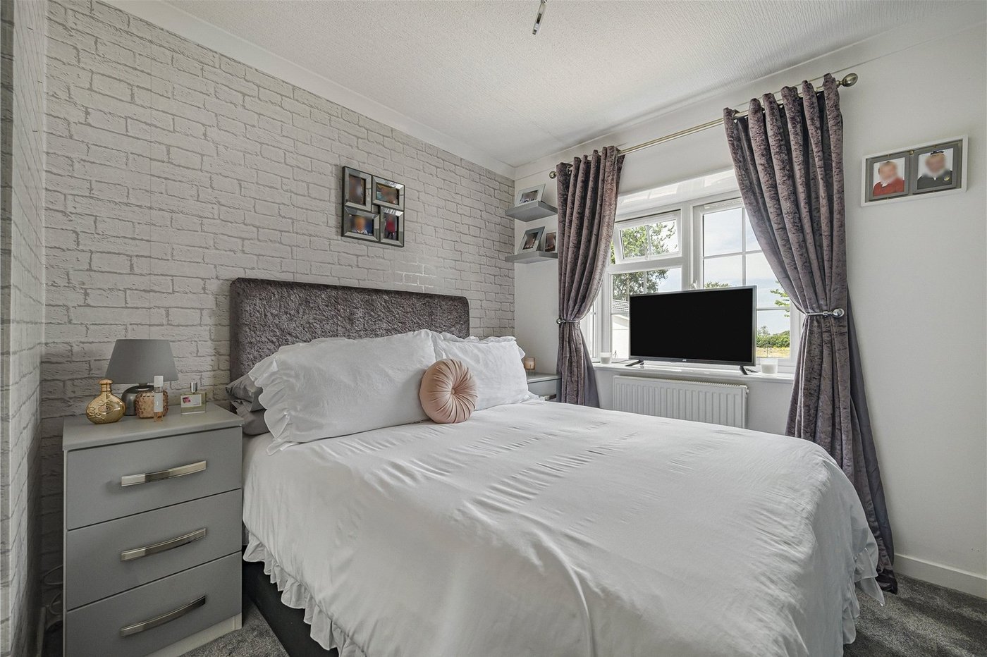 2 bedroom property for sale in Wrotham | Robinson Jackson