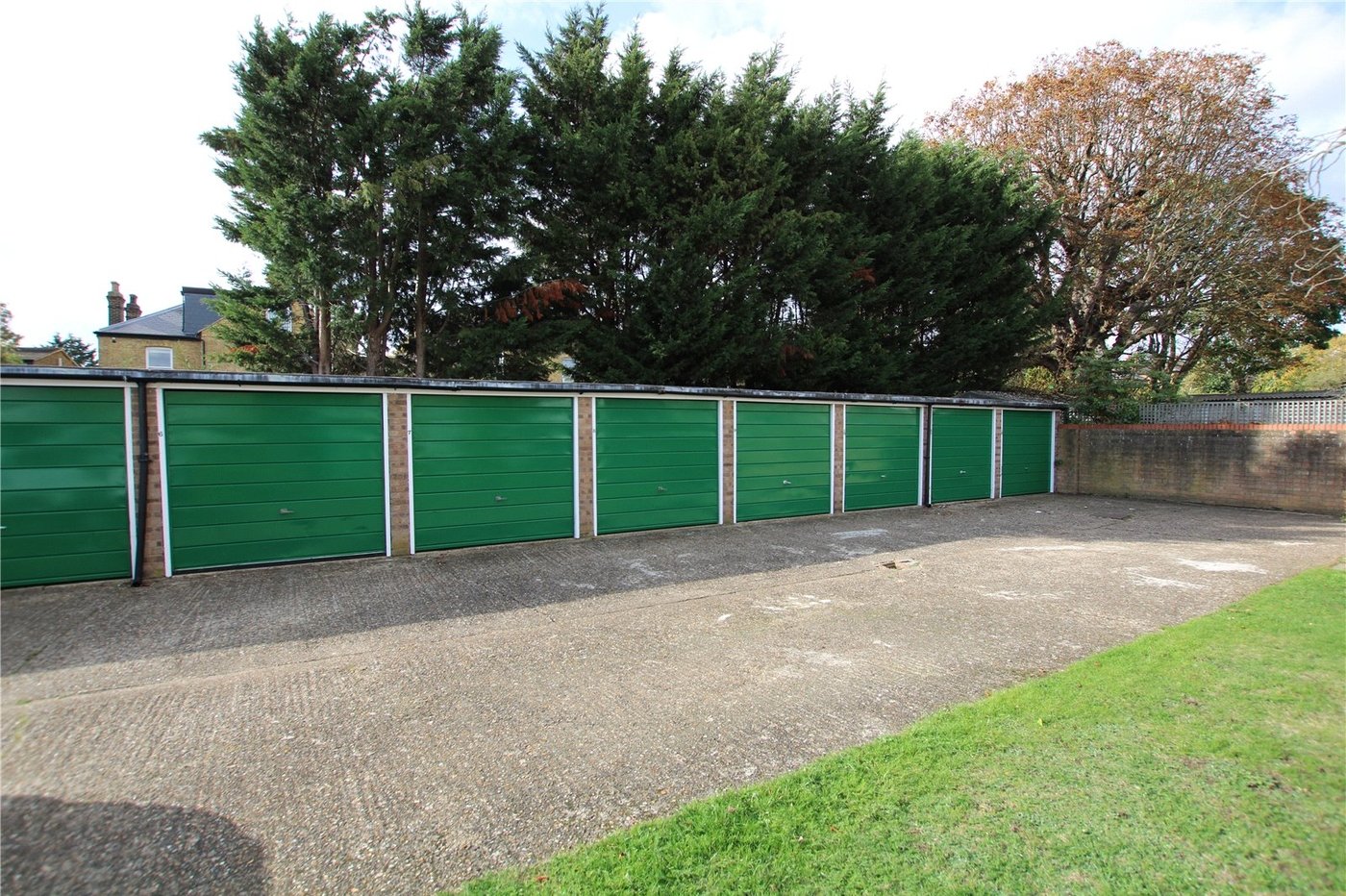 1 bedroom property for sale in Elderslie Road | Robinson Jackson