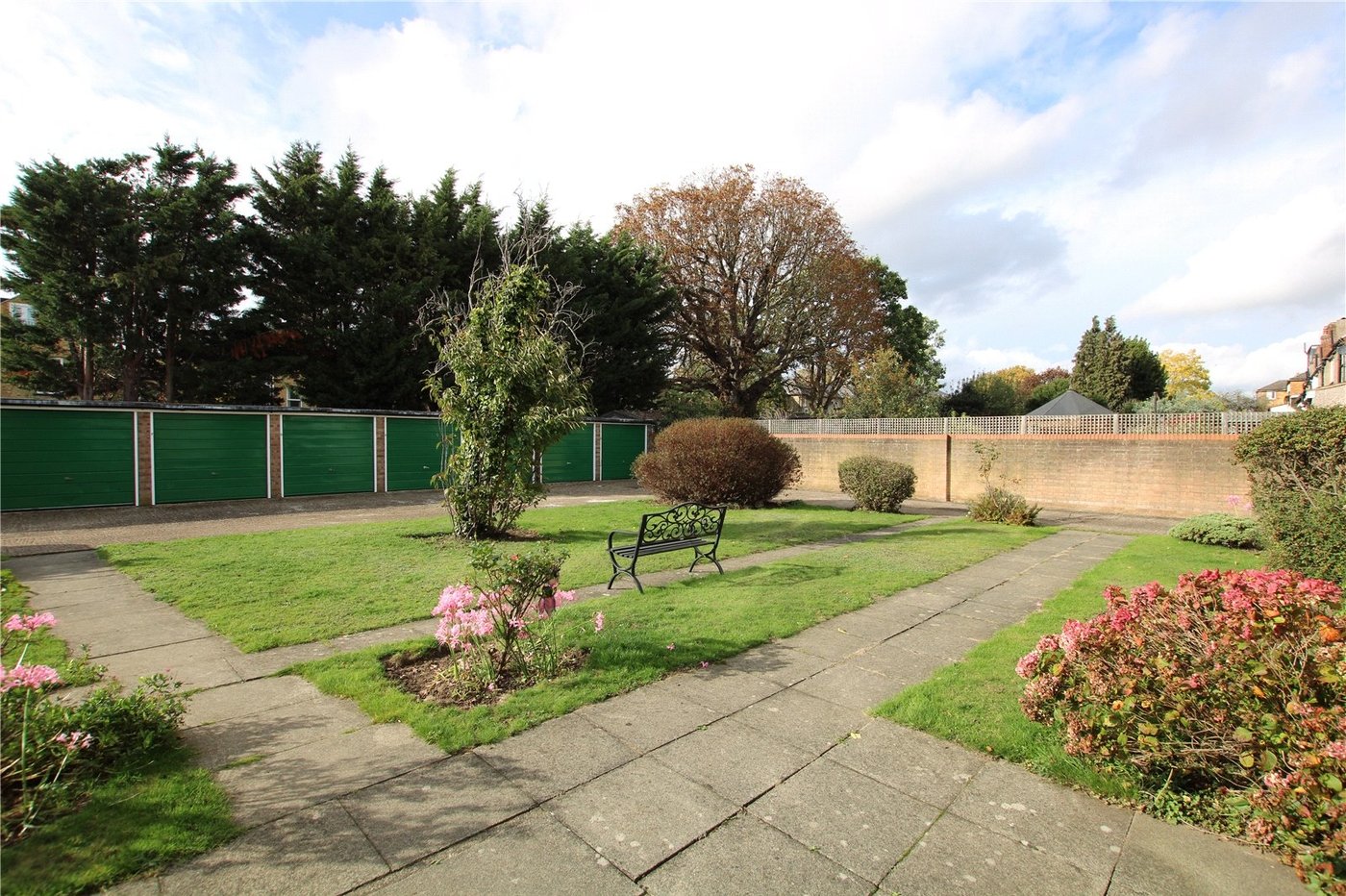 1 bedroom property for sale in Elderslie Road | Robinson Jackson