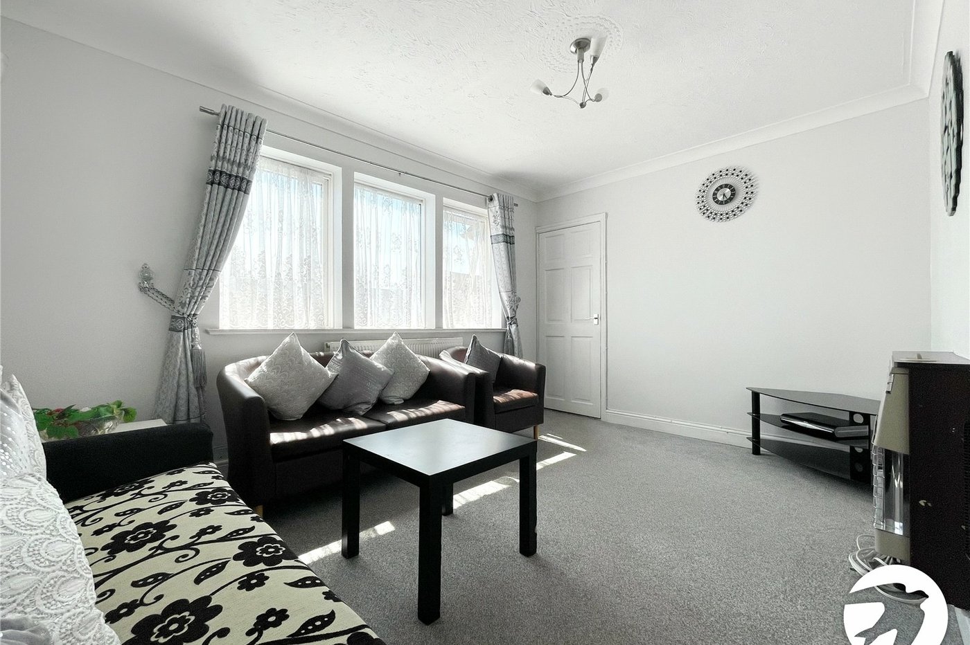 3 bedroom house for sale in Rochester | Robinson Michael & Jackson