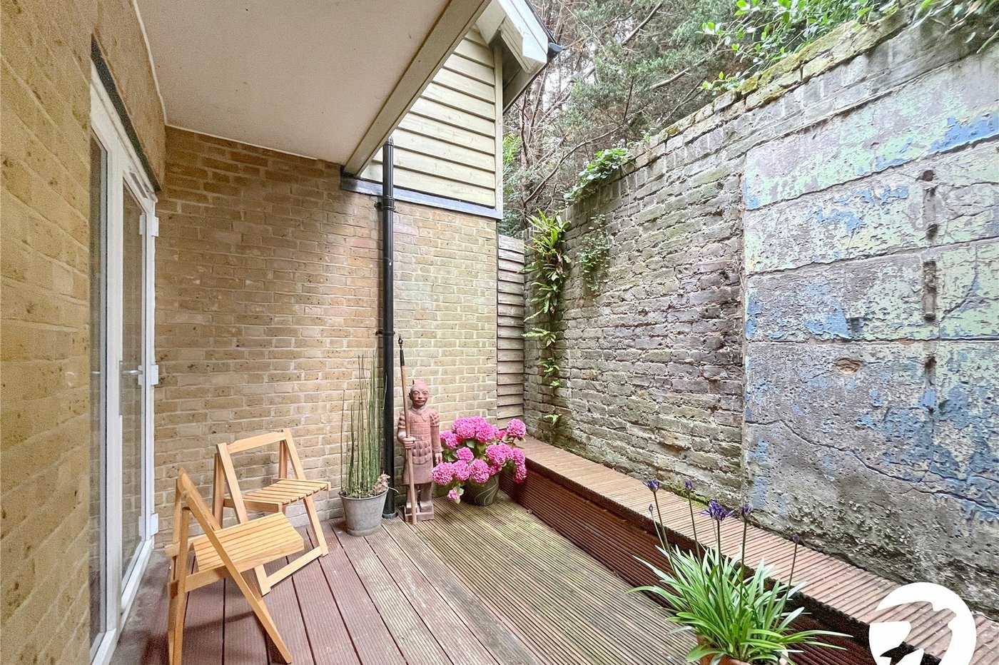 1 bedroom property for sale in London Road, Teynham | Robinson Michael & Jackson