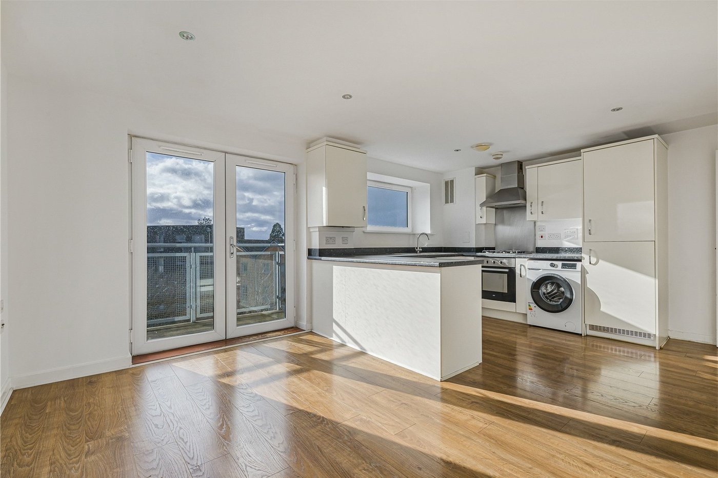 2 bedroom property for sale in Dartford | Robinson Jackson