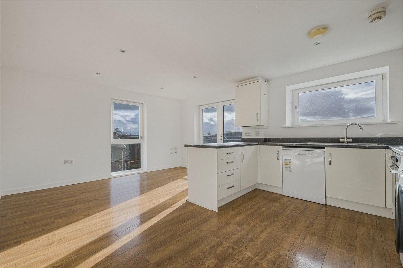 2 bedroom property for sale in Dartford | Robinson Jackson