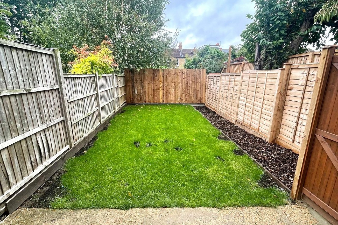 2 bedroom property for sale in London | Robinson Jackson