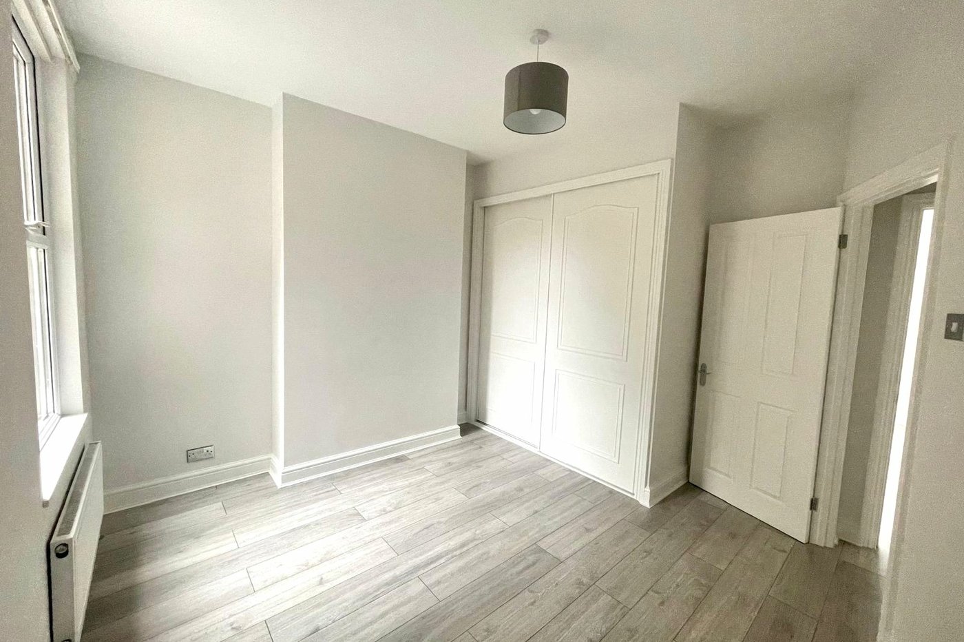 2 bedroom property for sale in London | Robinson Jackson