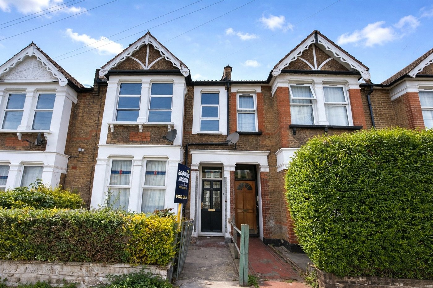 2 bedroom property for sale in London | Robinson Jackson