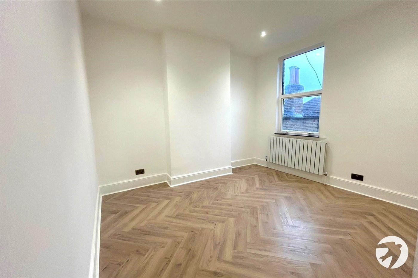 2 bedroom property for sale in London | Robinson Jackson