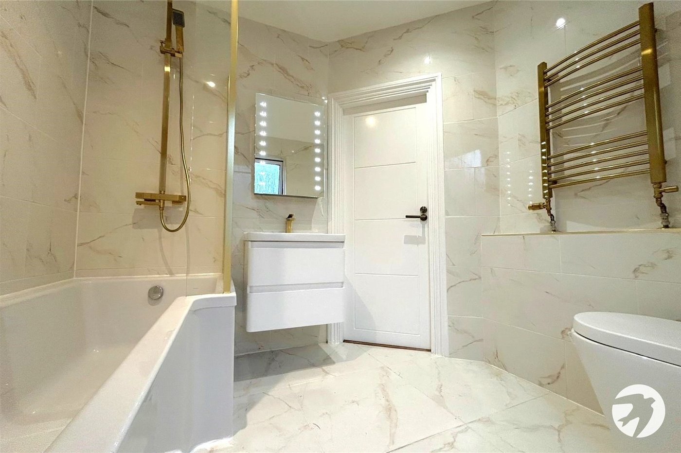 2 bedroom property for sale in London | Robinson Jackson