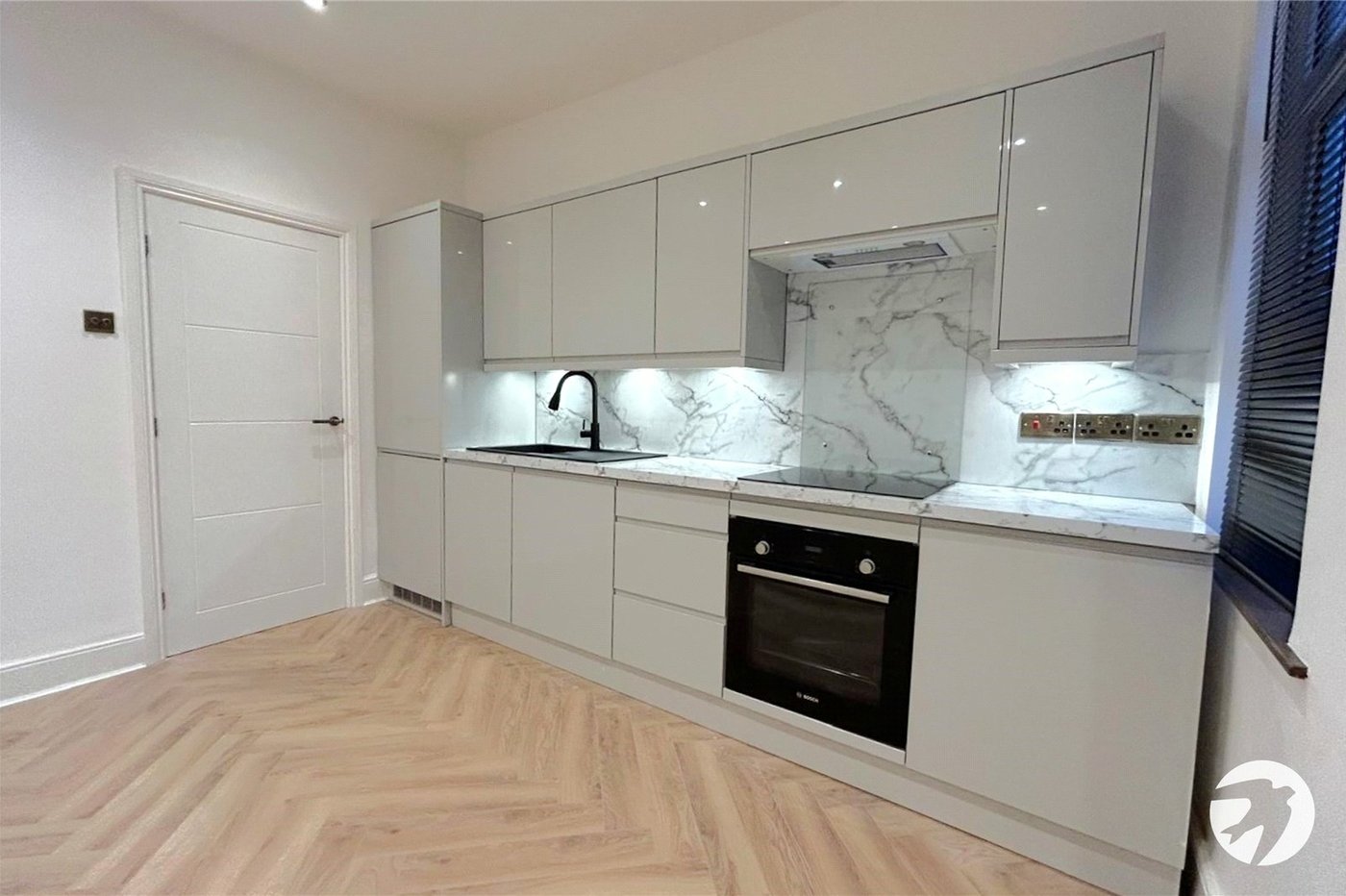 2 bedroom property for sale in London | Robinson Jackson