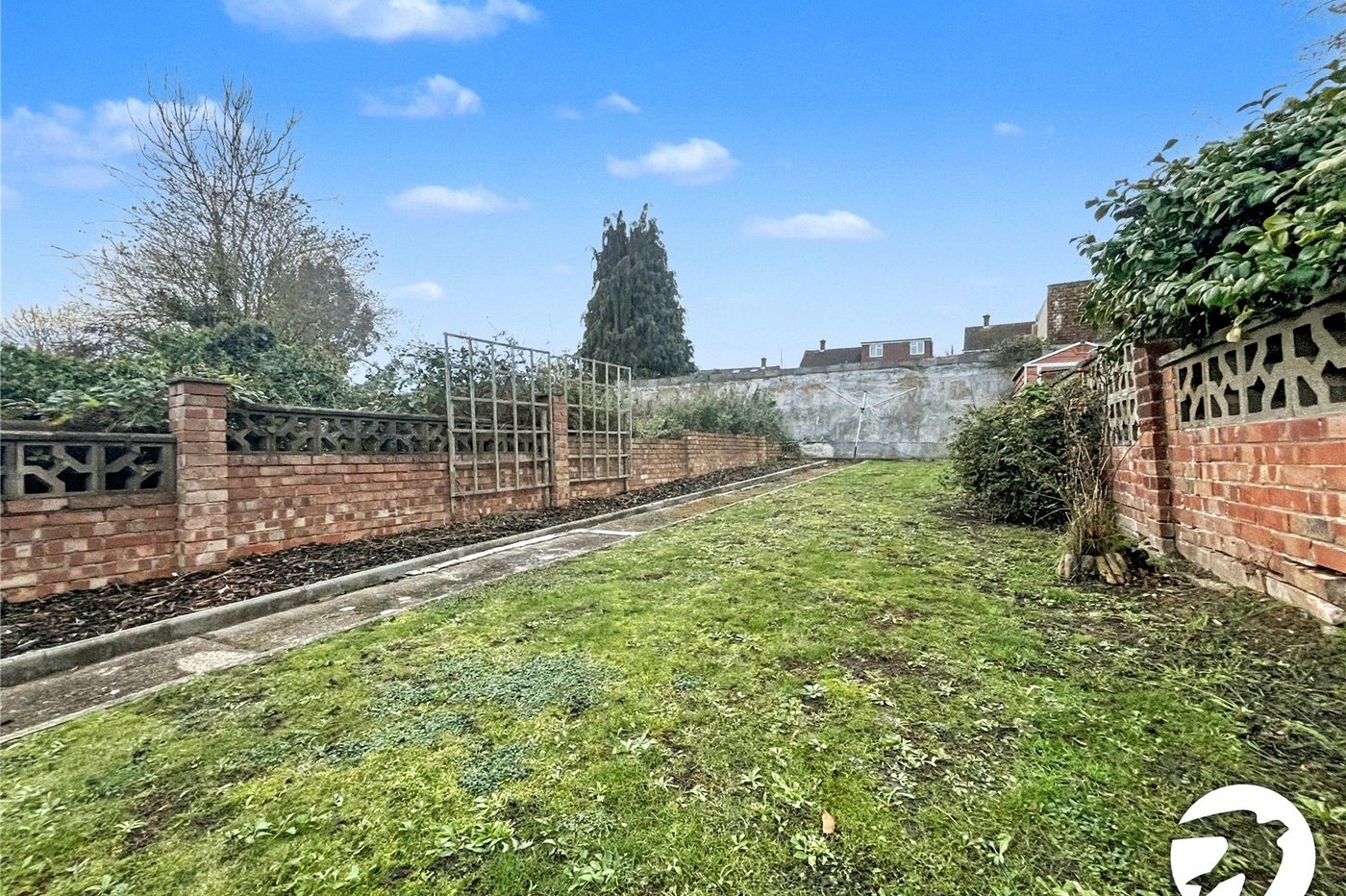 3 bedroom house for sale in Strood | Robinson Michael & Jackson