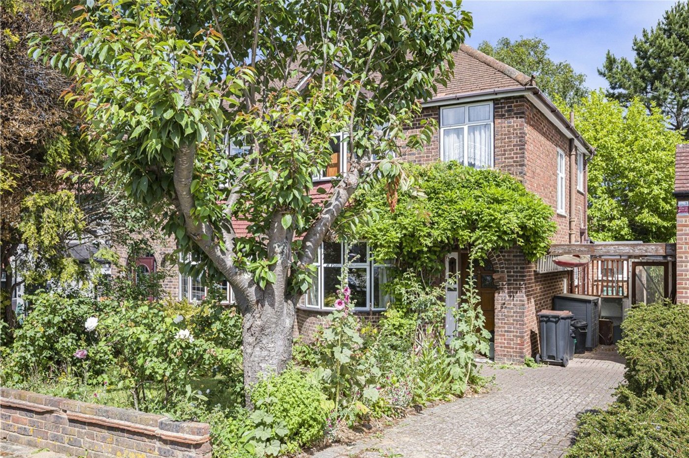 3 bedroom house for sale in Orpington | Robinson Jackson